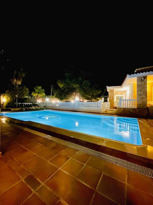 Villa Con Piscina Gigante Sant Francesc de s'Estany Екстер'єр фото