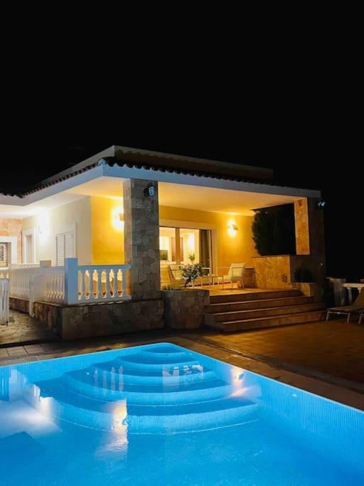 Villa Con Piscina Gigante Sant Francesc de s'Estany Екстер'єр фото